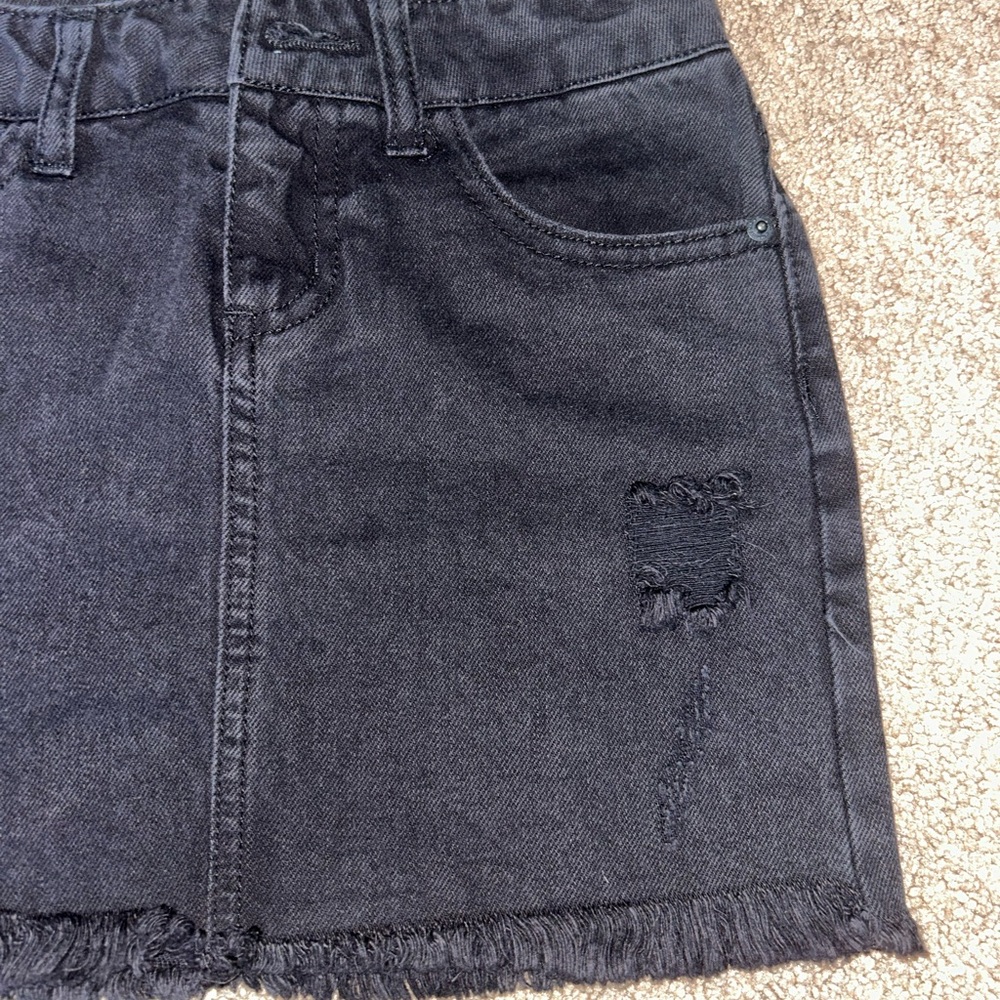 🦄5 items for $15🦄 Girls Jean Skirt - Picture 2 of 4